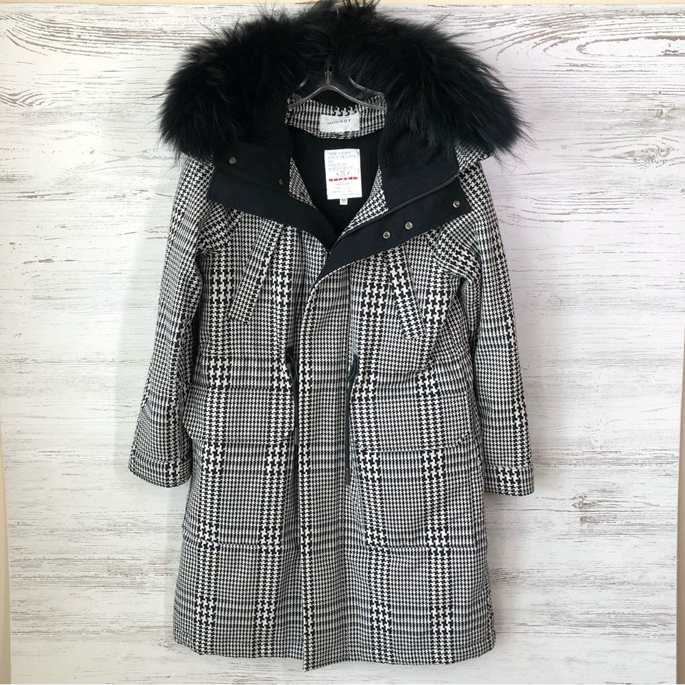 NWOT MOUSSY Houndstooth Plaid Wool Knit Coat with Fur Trim Sz 1 Small - Picture 1 of 16